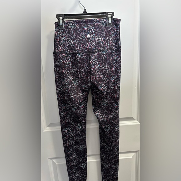Colourful Lululemon leggings - Picture 2 of 2